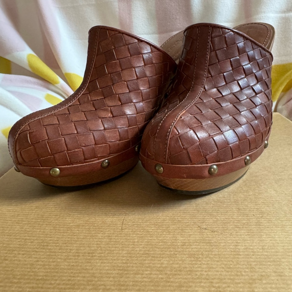 New Bottega Veneta The Bold Leather Mule Women's Woven Clogs 37 Made in Italy